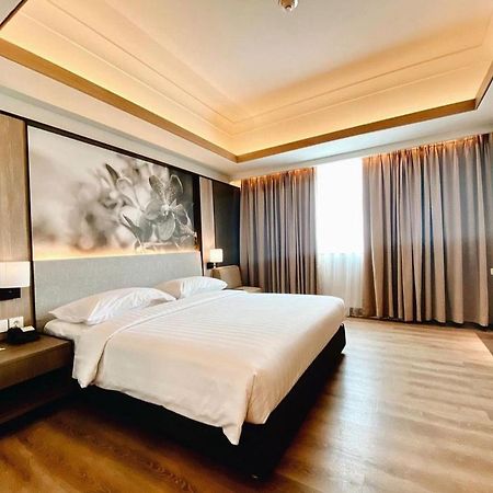 Hotel Orchardz Jayakarta Zewnętrze zdjęcie