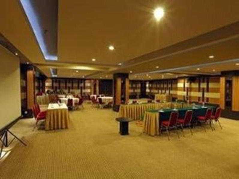 Hotel Orchardz Jayakarta Zewnętrze zdjęcie