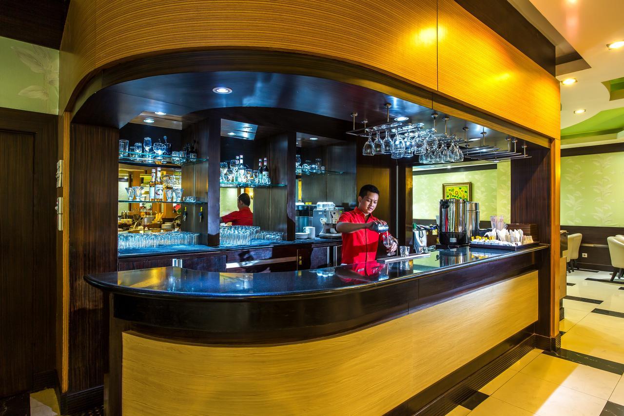 Hotel Orchardz Jayakarta Zewnętrze zdjęcie